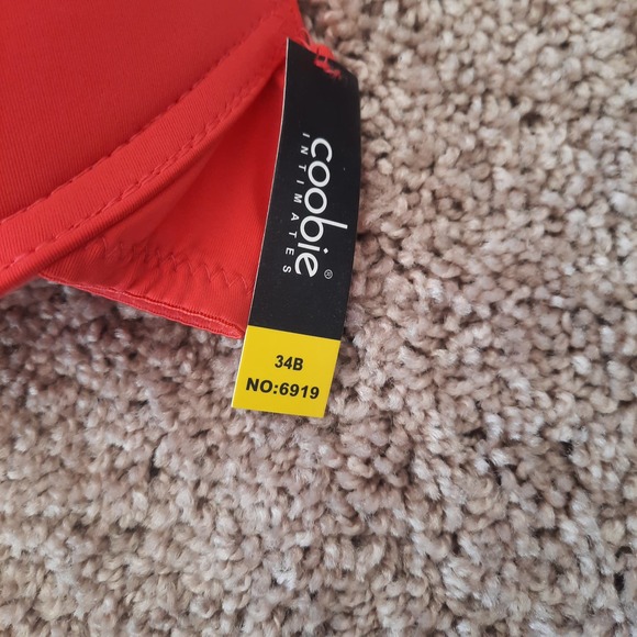 NWT Coobie 34 B Bra.. Padded Underwire, removable straps. - Picture 2 of 5